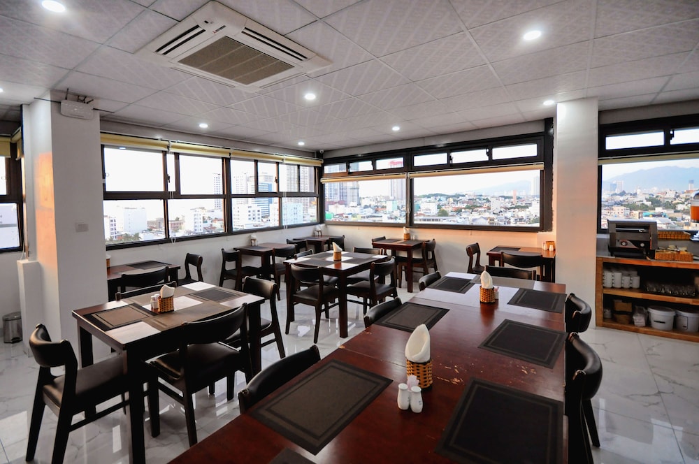 Mega Light Hotel 31/43