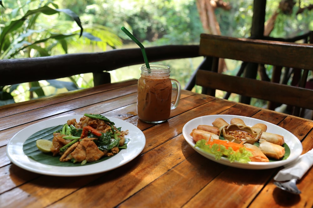 Khao Sok Riverside Cottages 23/50