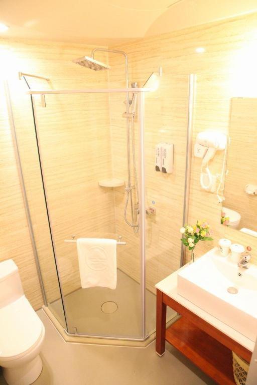 GreenTree Inn Yixing Ding Shu JieFang East Road Express Hotel 19/27