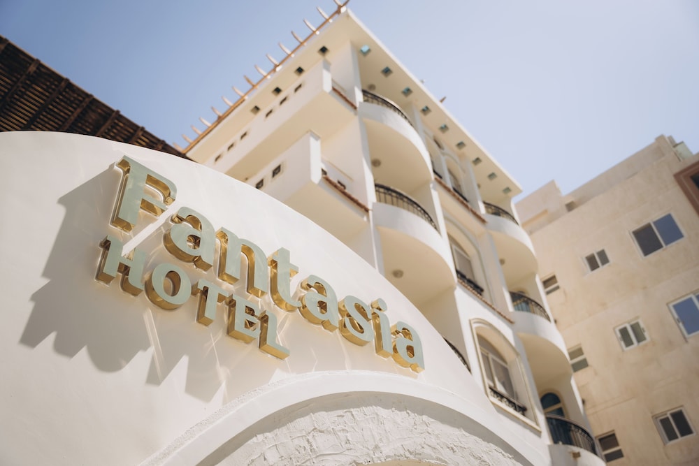 Elaria Hotel 6/68