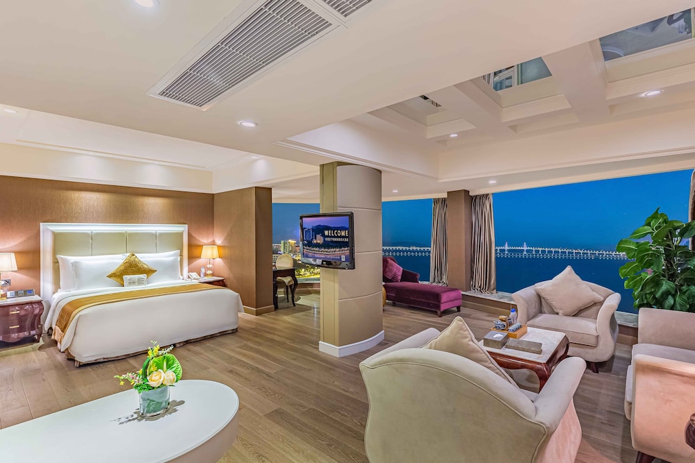 Grand Bay Hotel Zhuhai 13/50