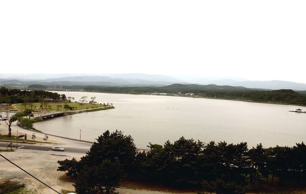 Gyeongpo Soo Hotel 61/68