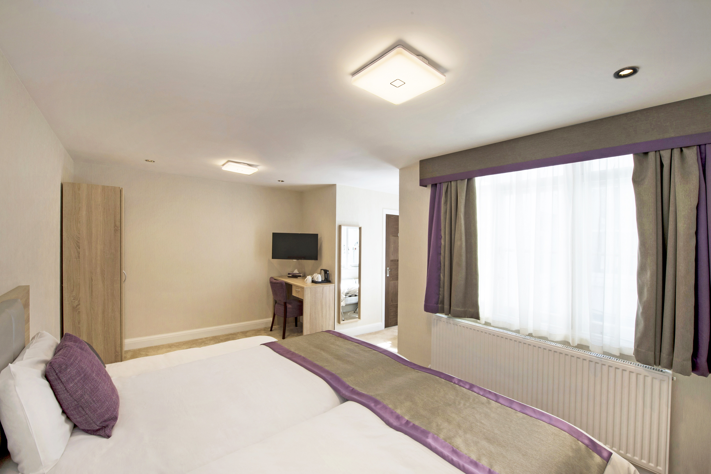 OYO Townhouse 30 Sussex Hotel, London Paddington 24/38