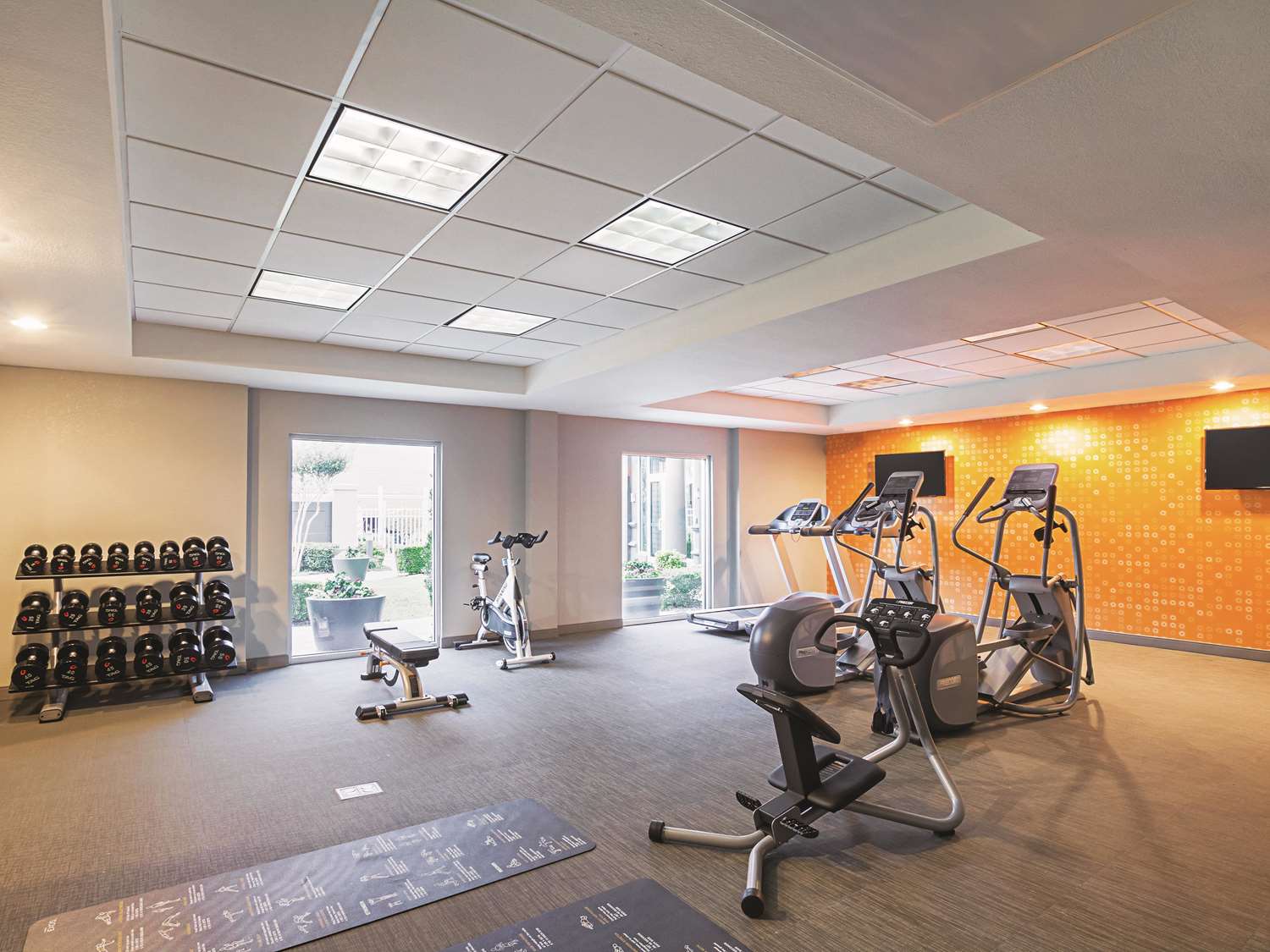 La Quinta Inn & Suites by Wyndham Fort Worth City View 22/48
