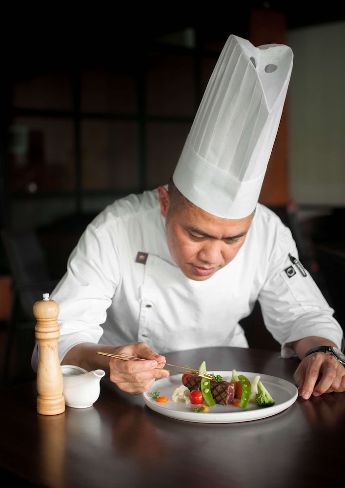 Golden Tulip Pontianak 33/64