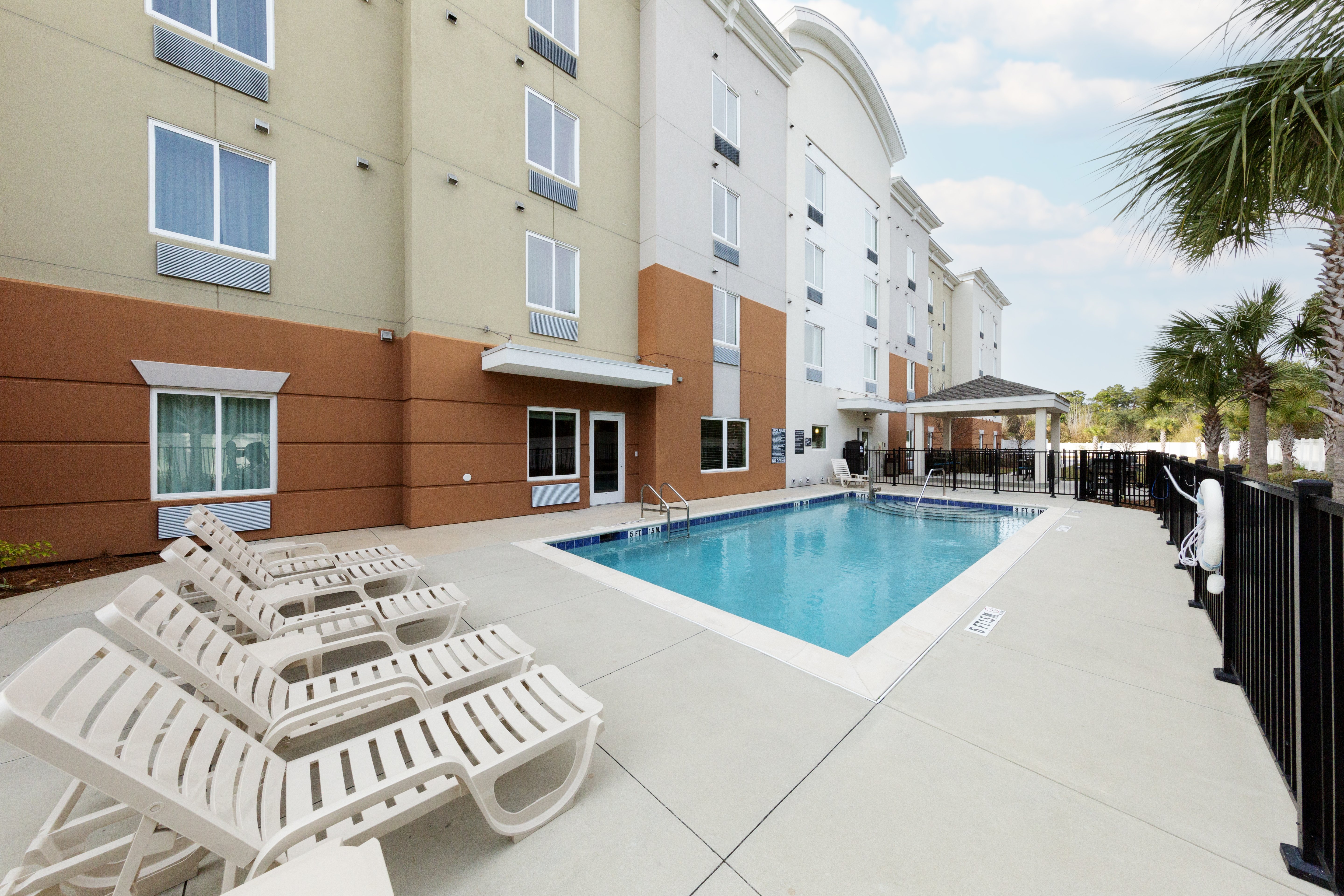 Candlewood Suites Panama City Beach Pier 7/44