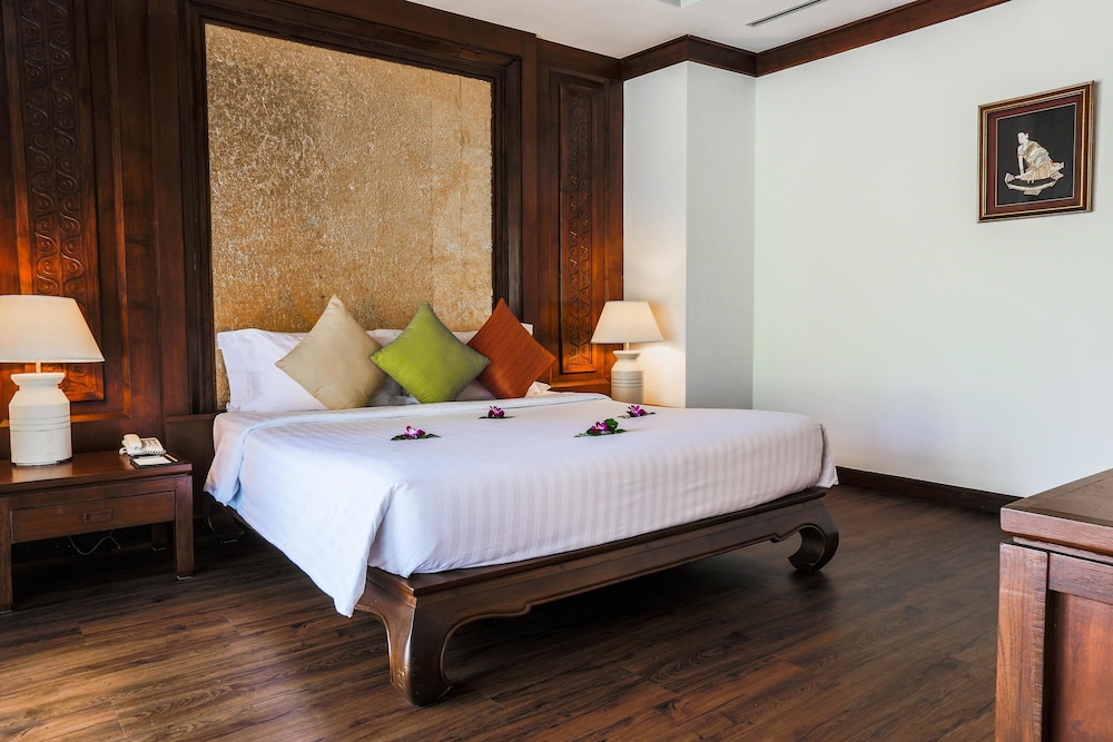 Nora Beach Resort and Spa 24/64