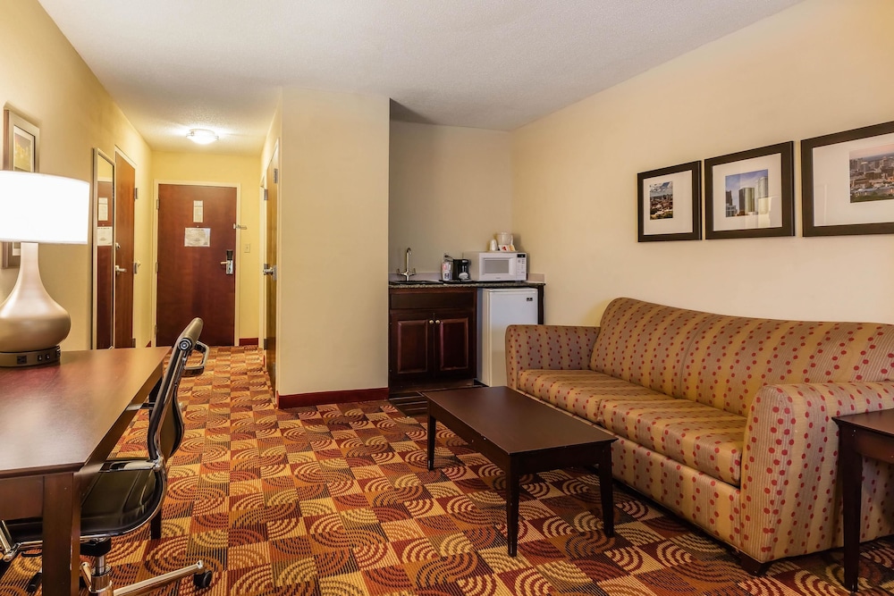 Comfort Inn & Suites Jasper Hwy 78 West 21/26