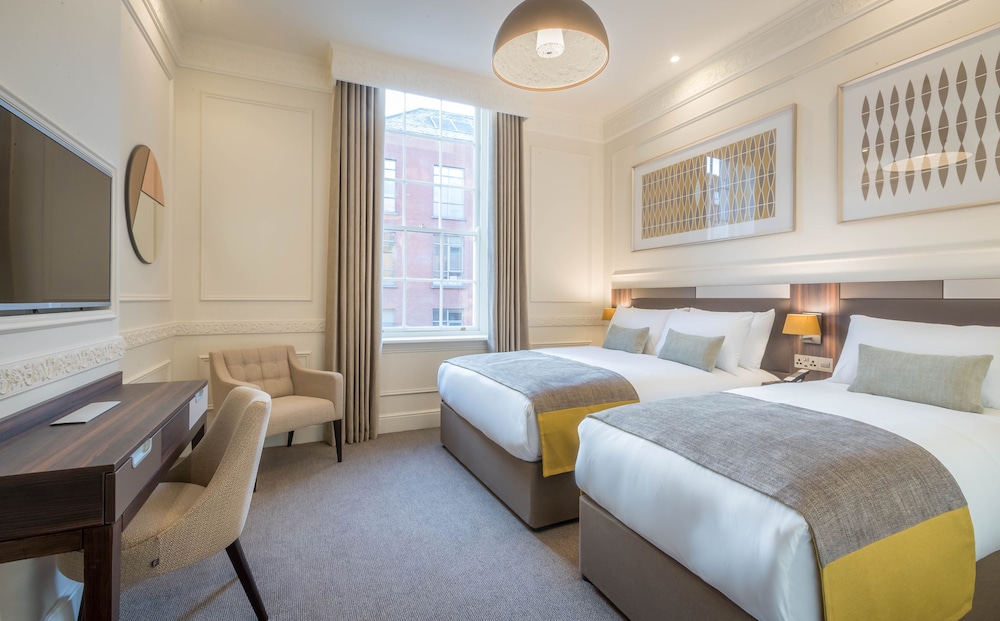 ROOM, TWIN BEDS
