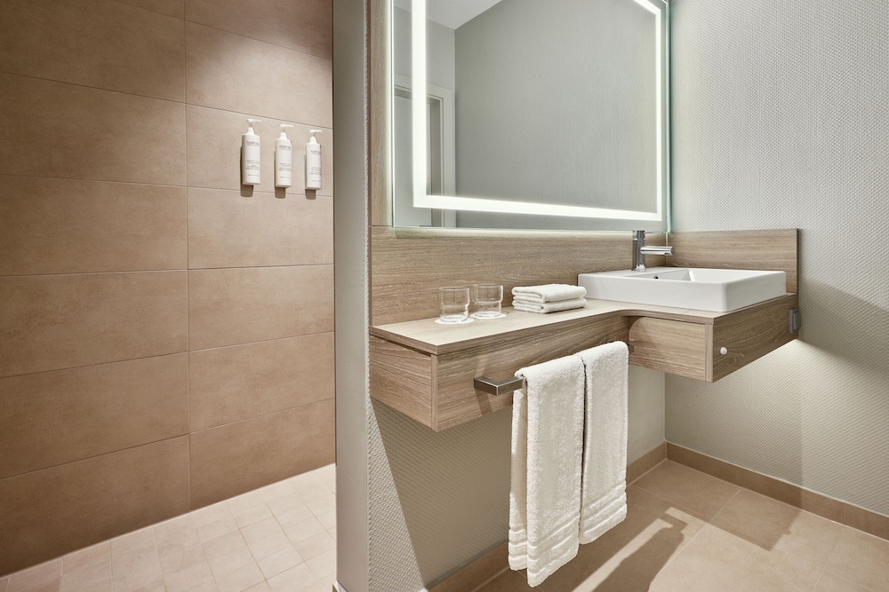 Courtyard by Marriott Dortmund 48/48