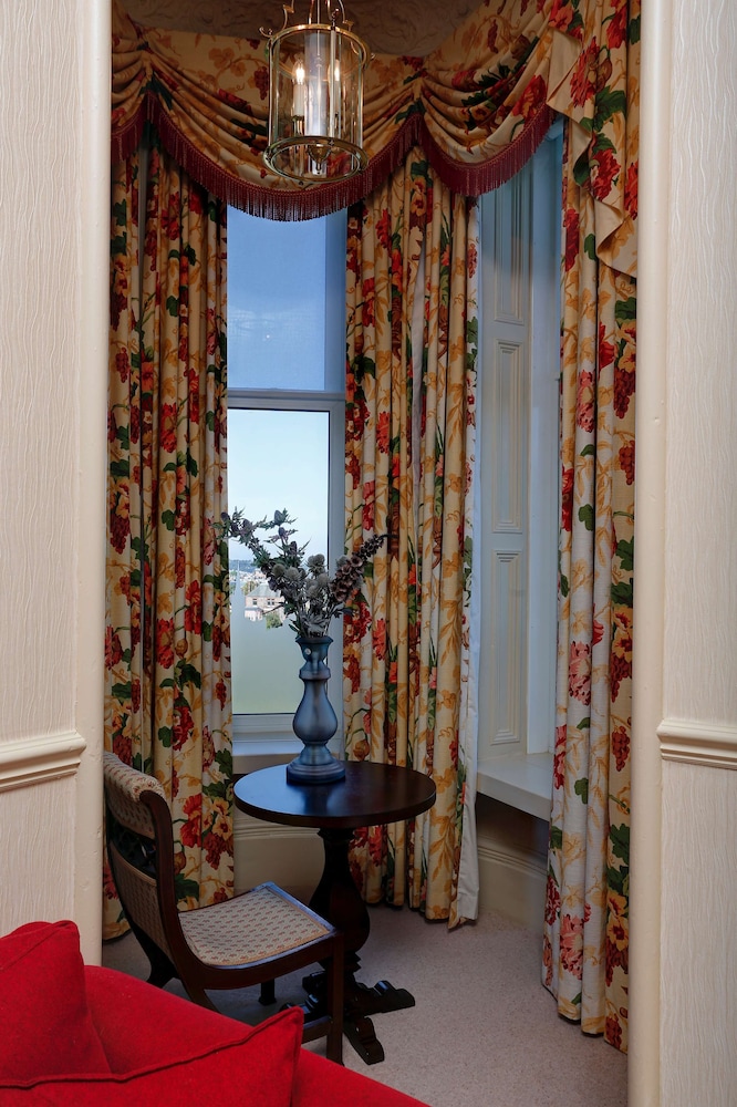 Braid Hills Hotel 31/37