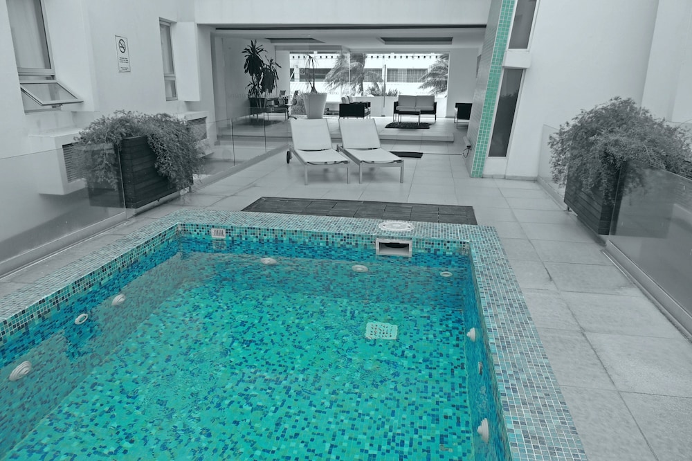 Nu Hotel 40/62
