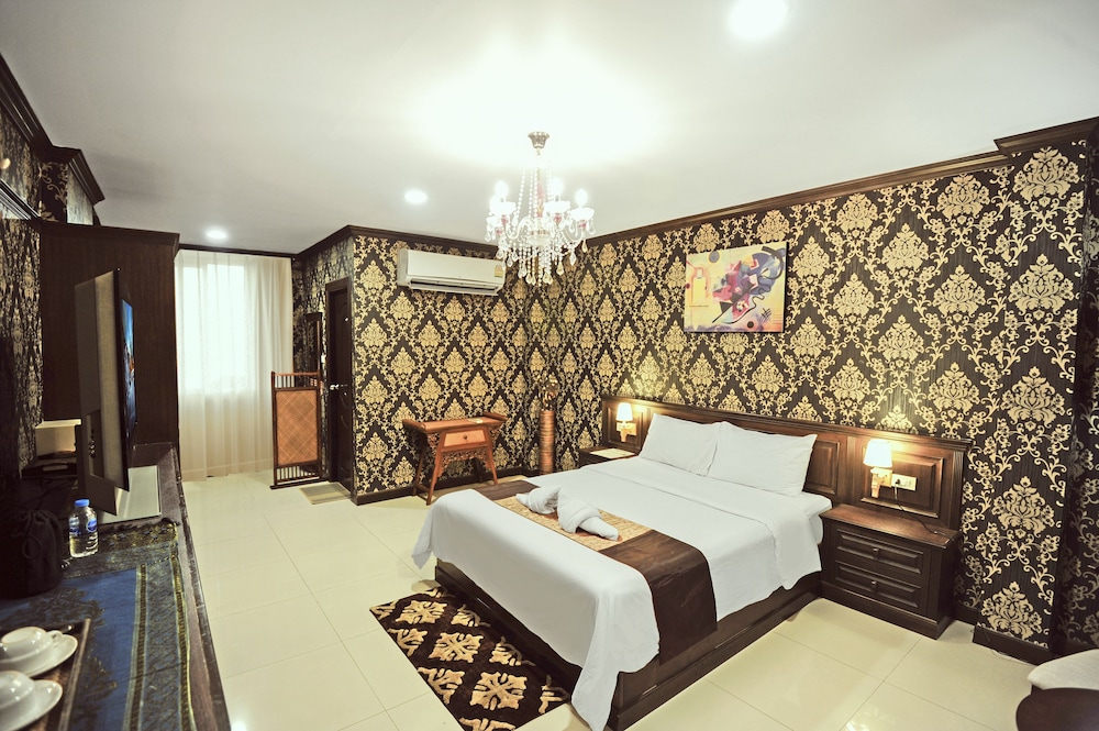 ROMENA GRAND HOTEL 5/40