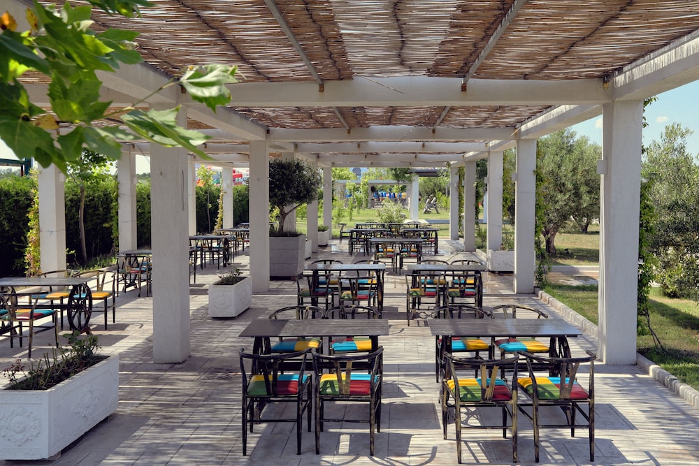 Velipoja Grand Europa Resort, Affiliated by Melia 35/50
