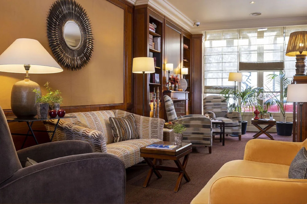 Hotel le Clement 30/50