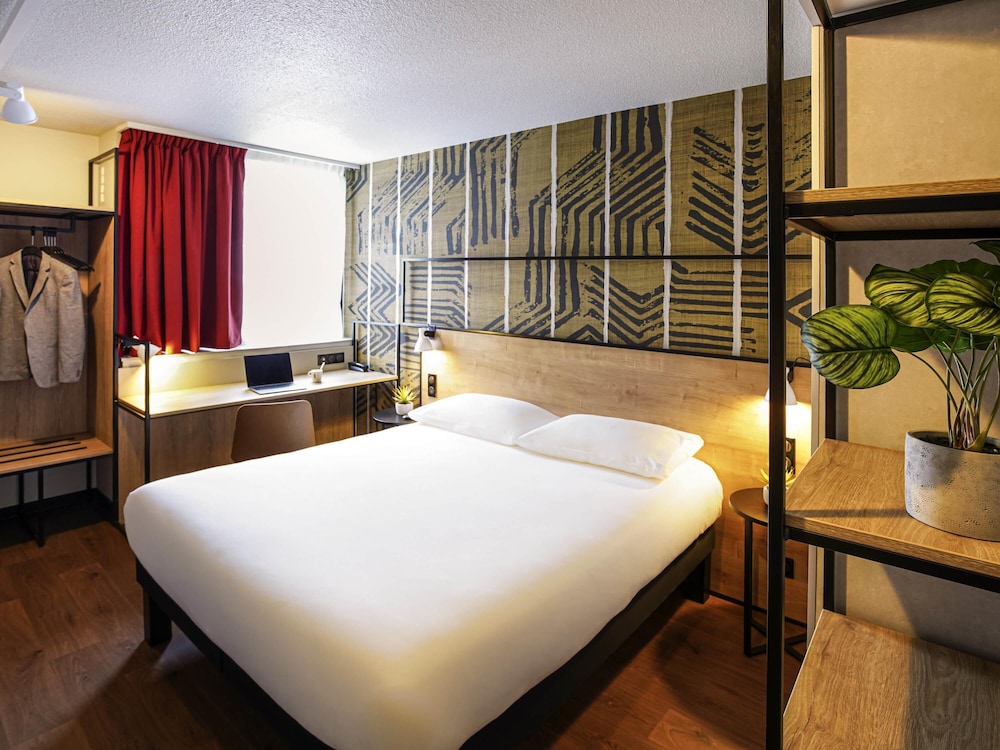 Hotel Ibis Tours centre Giraudeau 24/57