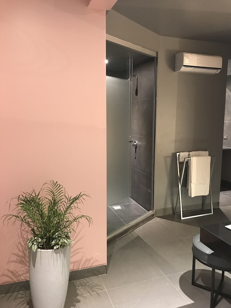 Hotel G 50/50