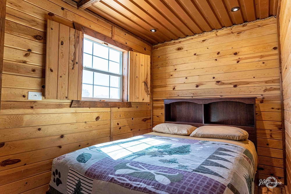 Elite Cabins and RV Park 23/51