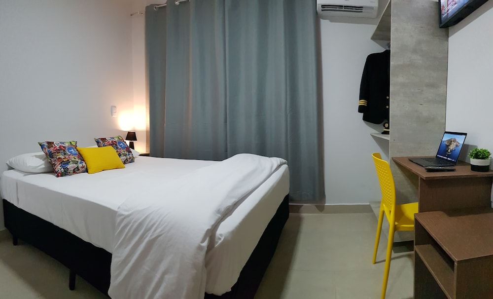 Aero Inn Hotel 11/30