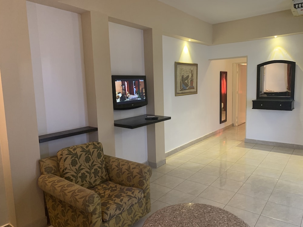 Desert View Hotel 37/48