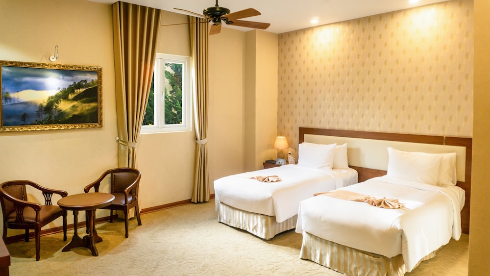 Ladalat Hotel 34/80