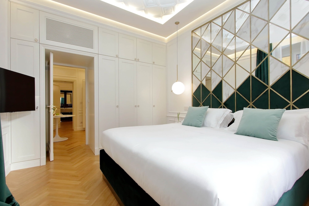 DELUXE, APARTMENT
