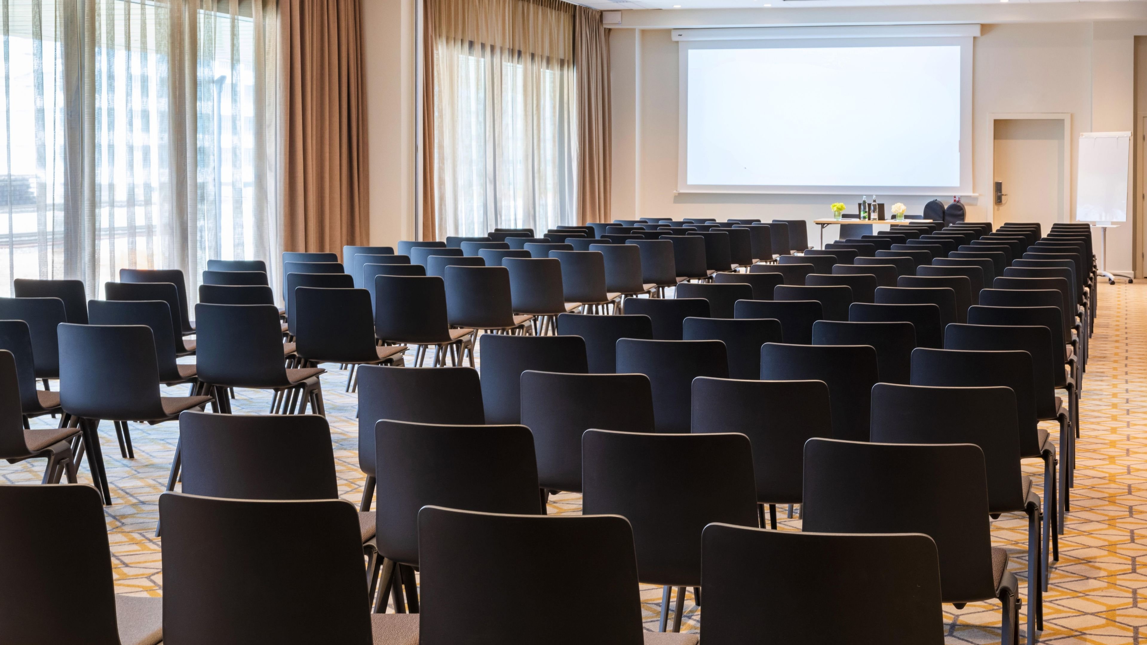 Holiday Inn Express Nice - Grand Arenas 63/71