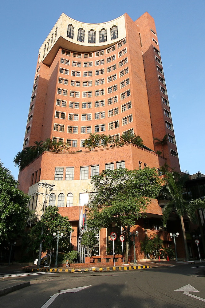 Hotel Dann Carlton Cali 3/64