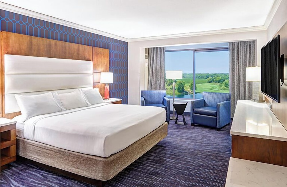 Mystic Lake Casino Hotel 12/62