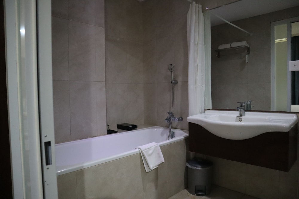 Hotel Dafam Pekalongan 66/66