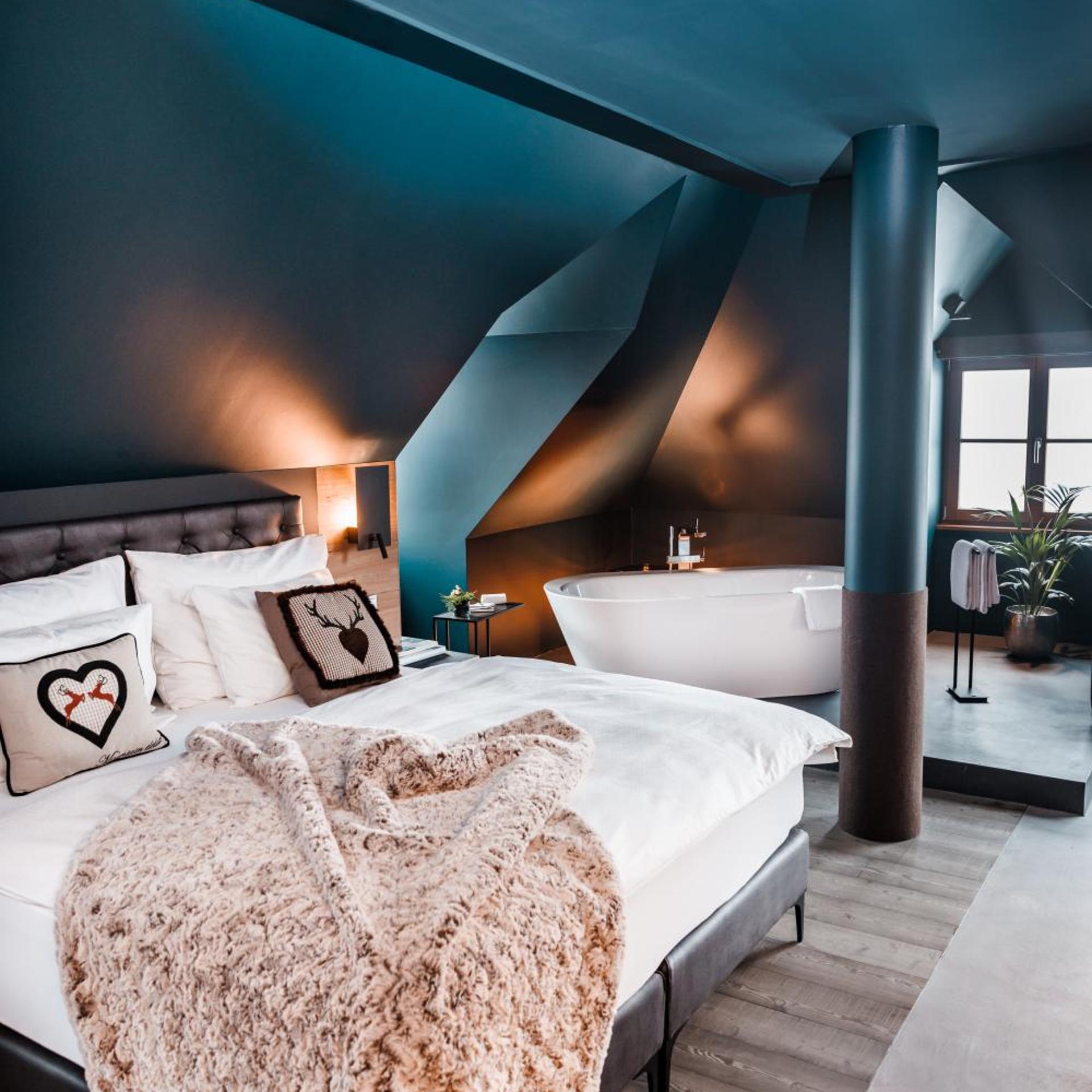 Suite, King Bed, Sauna