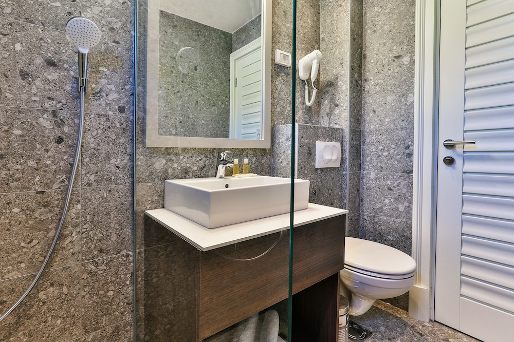 Bono Hotel 59/61