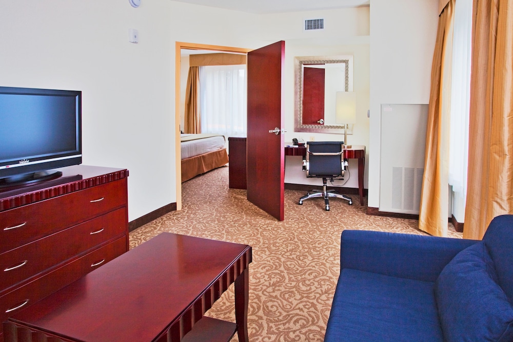 Holiday Inn Express Hotel & Suites Brooksville-I-75 38/50