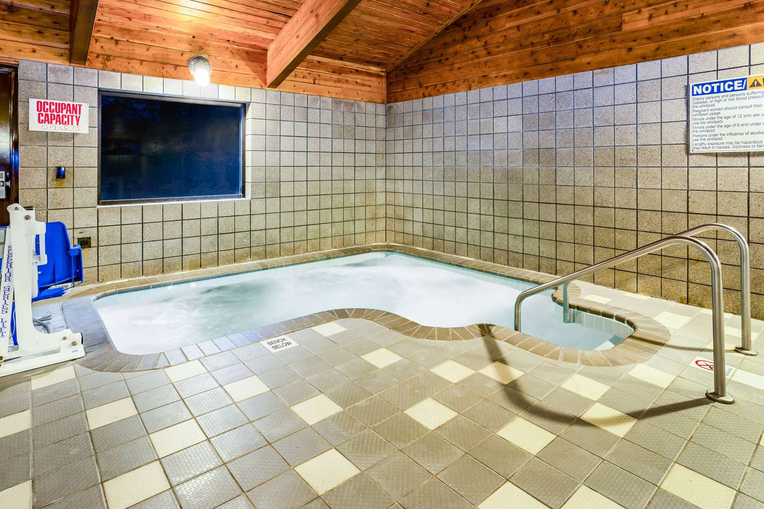 Americinn By Wyndham Menomonie 5/15