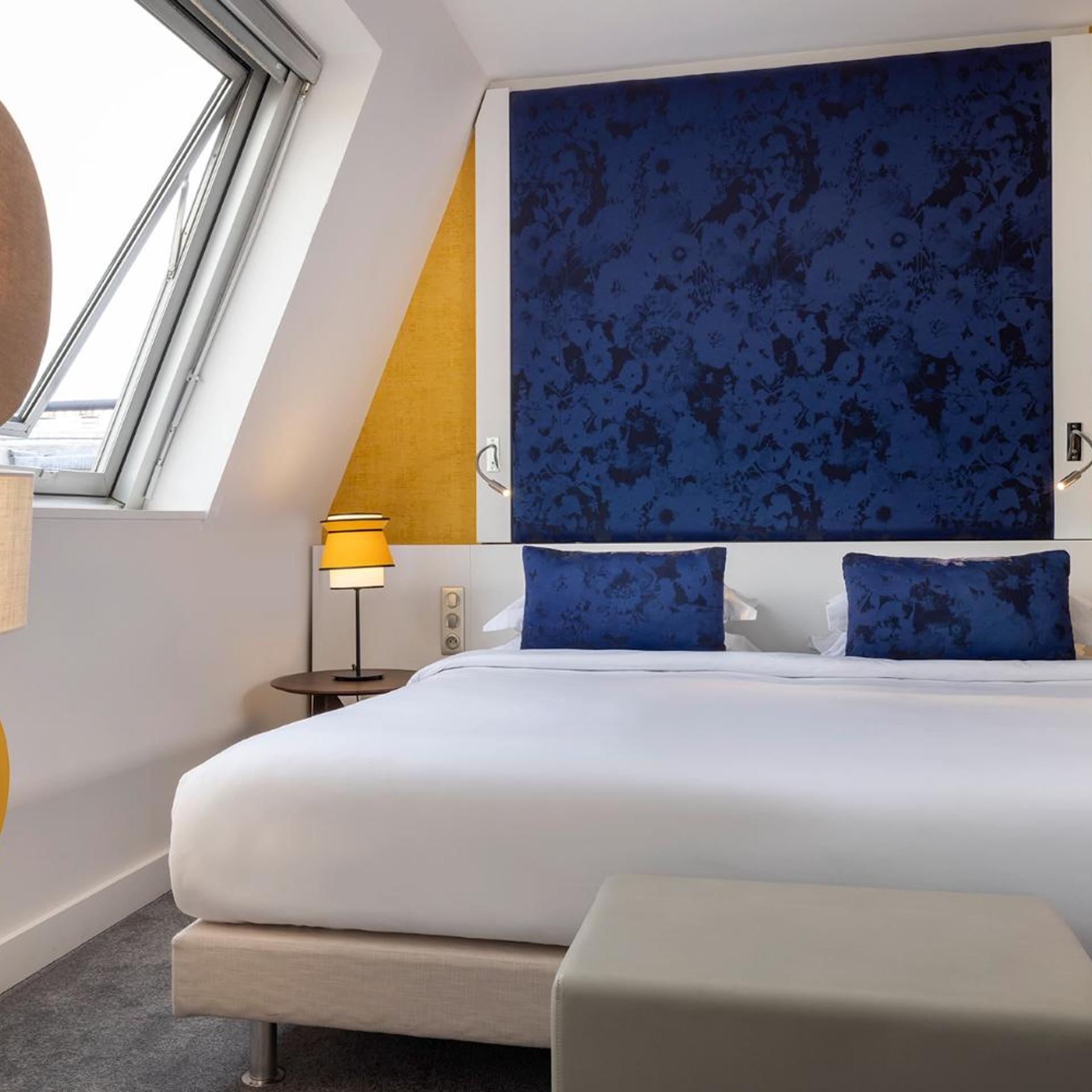 Suite, City View