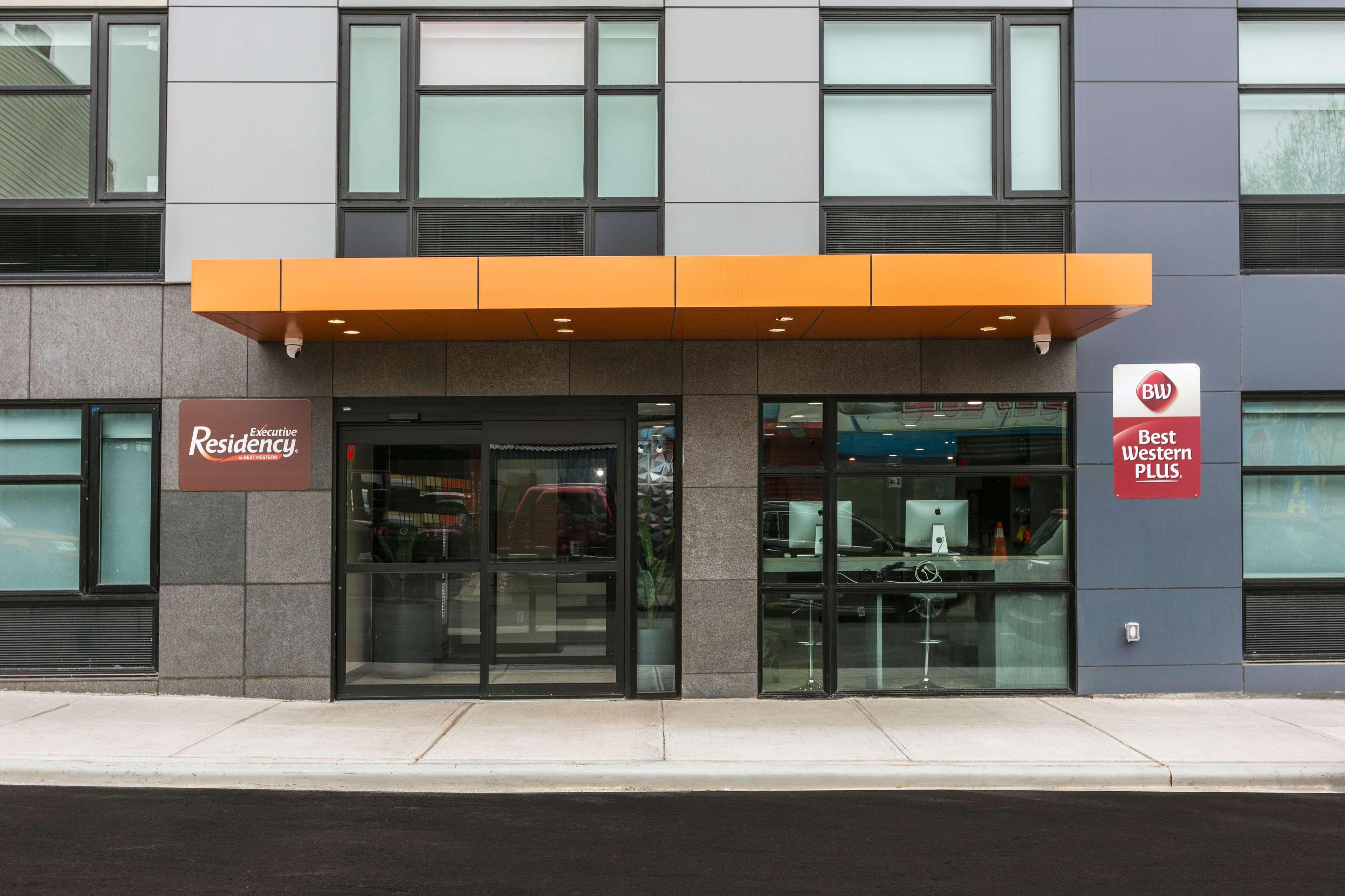 Executive Residency Bronx 1/36
