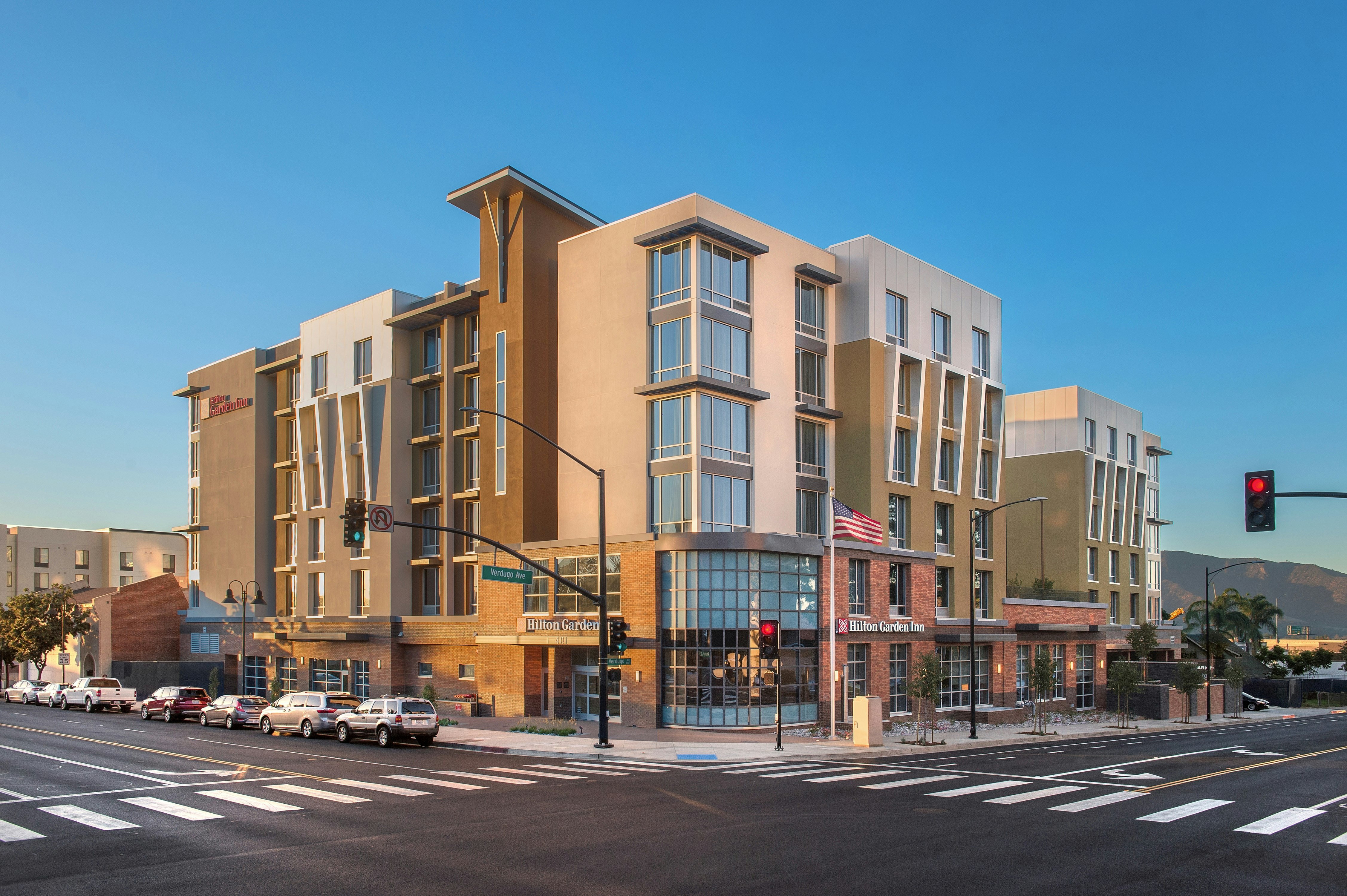 Hilton Garden Inn Burbank Downtown 15/17