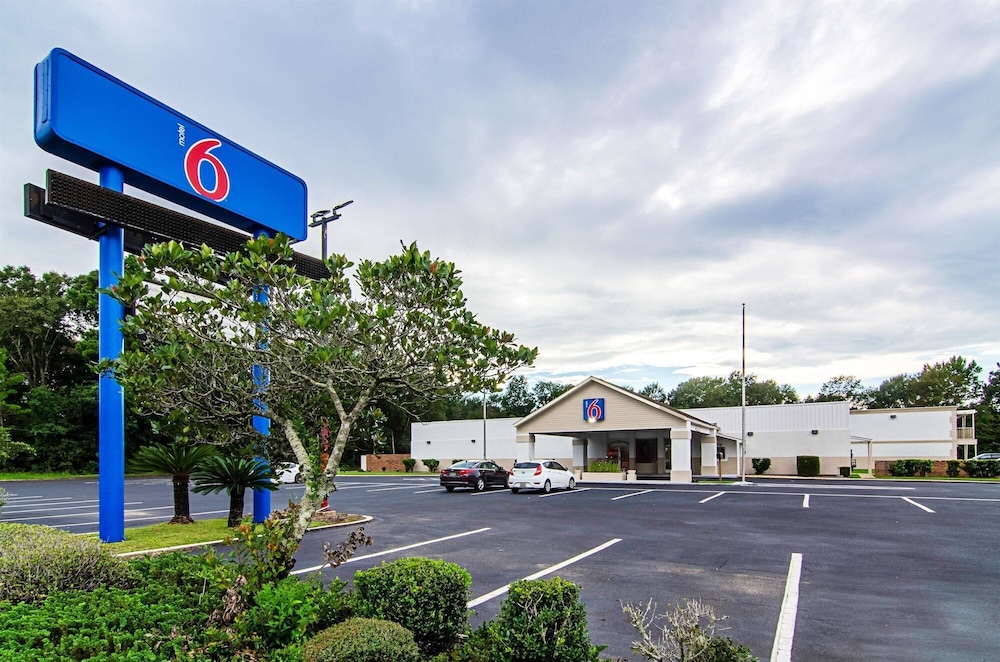 Motel6 Bay Minette, AL 33/42