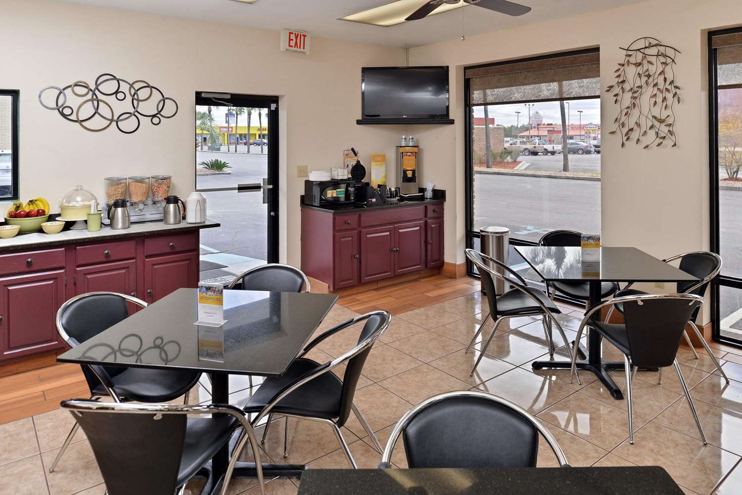 OYO Hotel Lake Park/Valdosta I-75, Exit 5 16/22