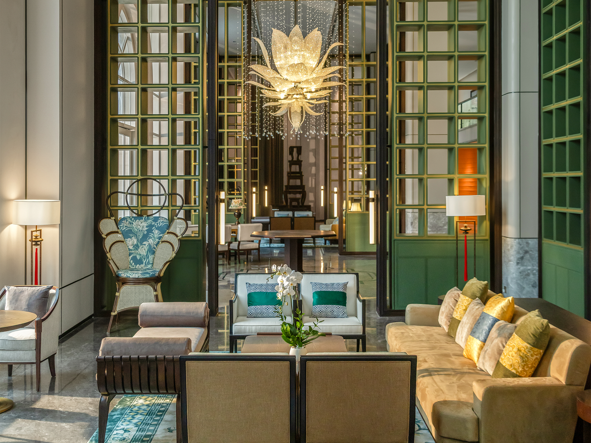 Grand Royal Riverside Hue 30/43