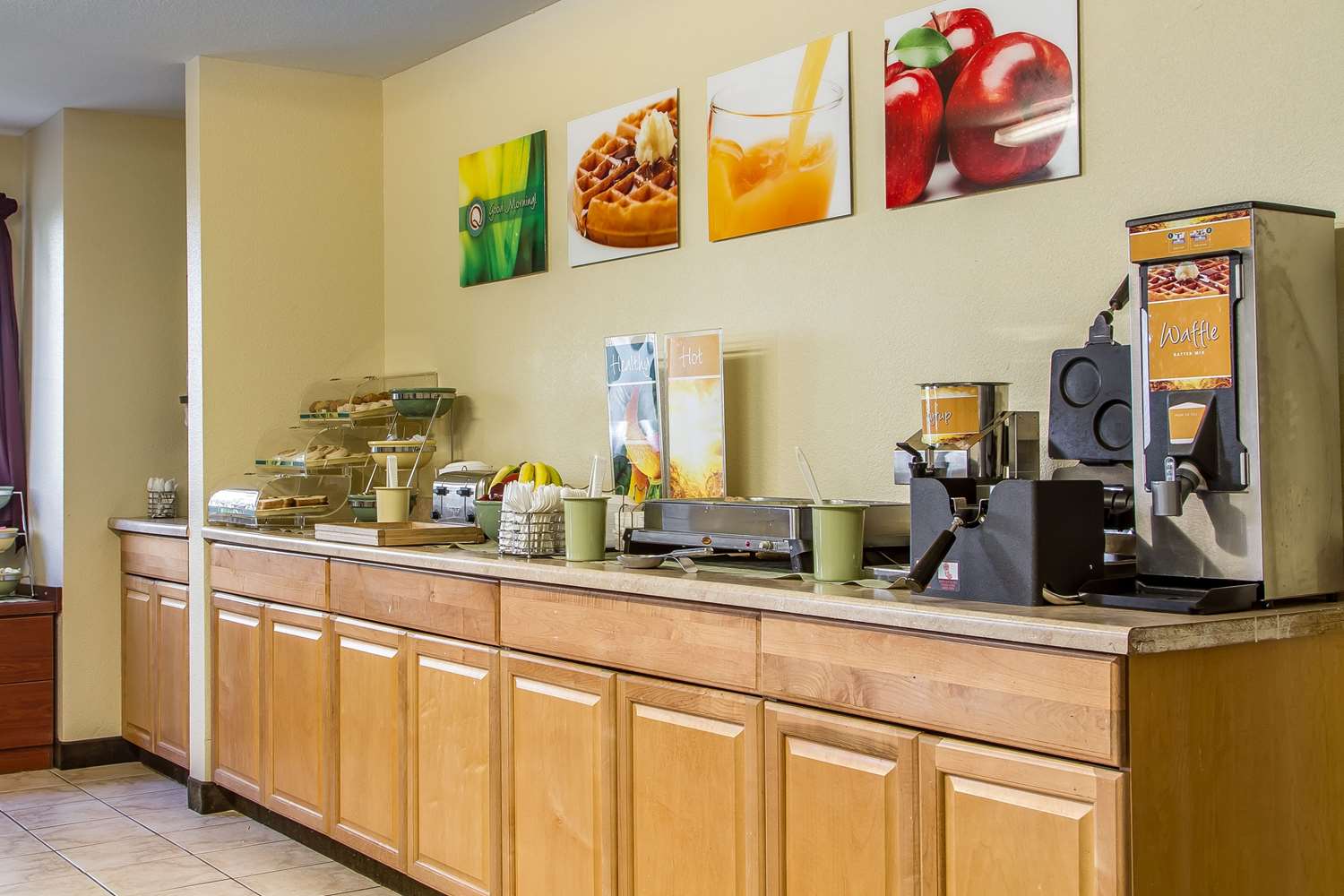 Econo Lodge Inn & Suites Santa Rosa South 7/18