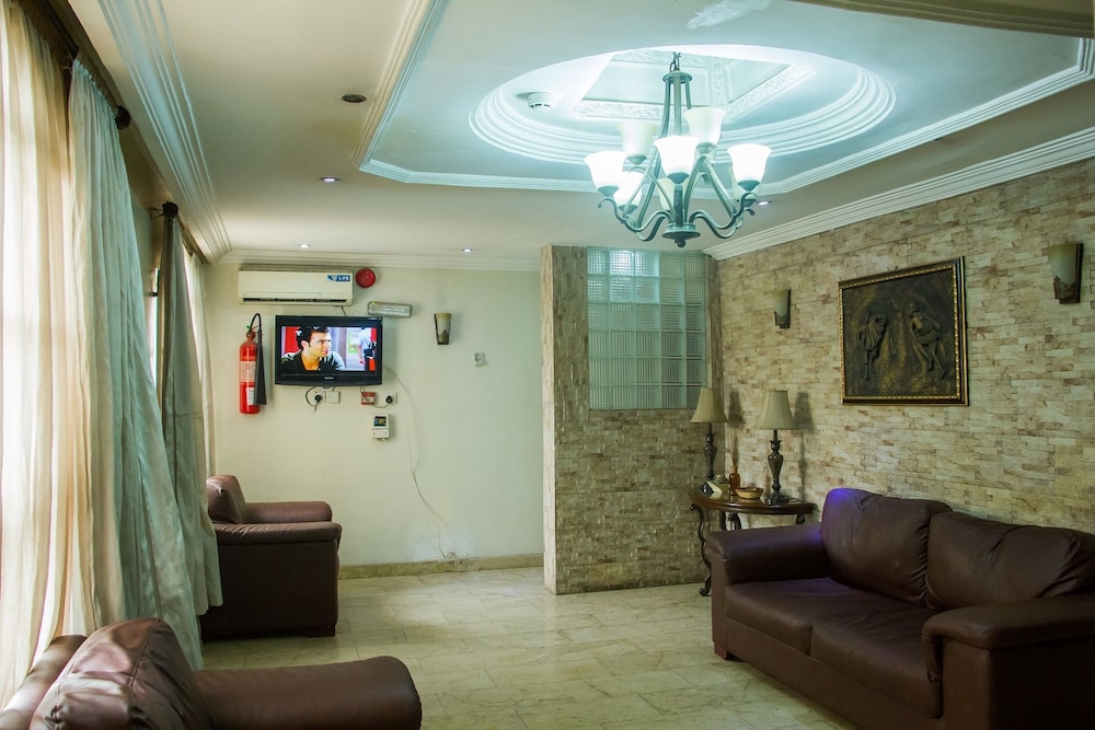 Tivoli Residence & Bar 19/40