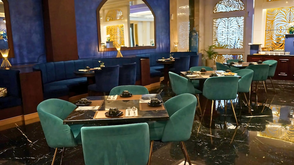 The Grantage Hotel and Sky Lounge 29/50
