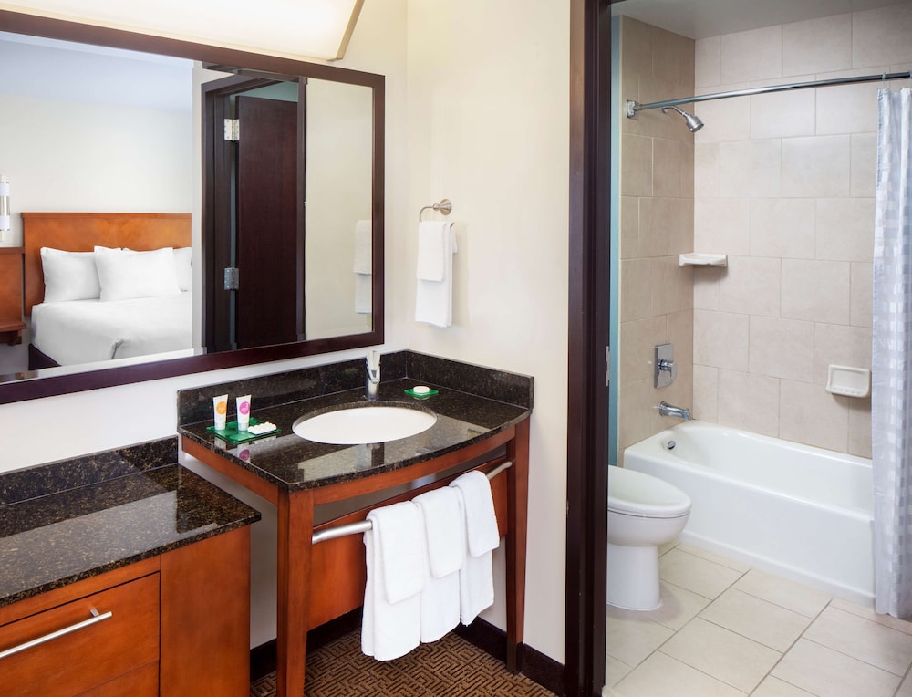 Hyatt Place Phoenix Mesa 11/56