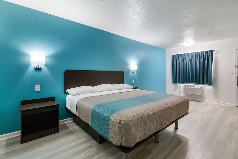 Motel6 Metropolis, IL 26/42
