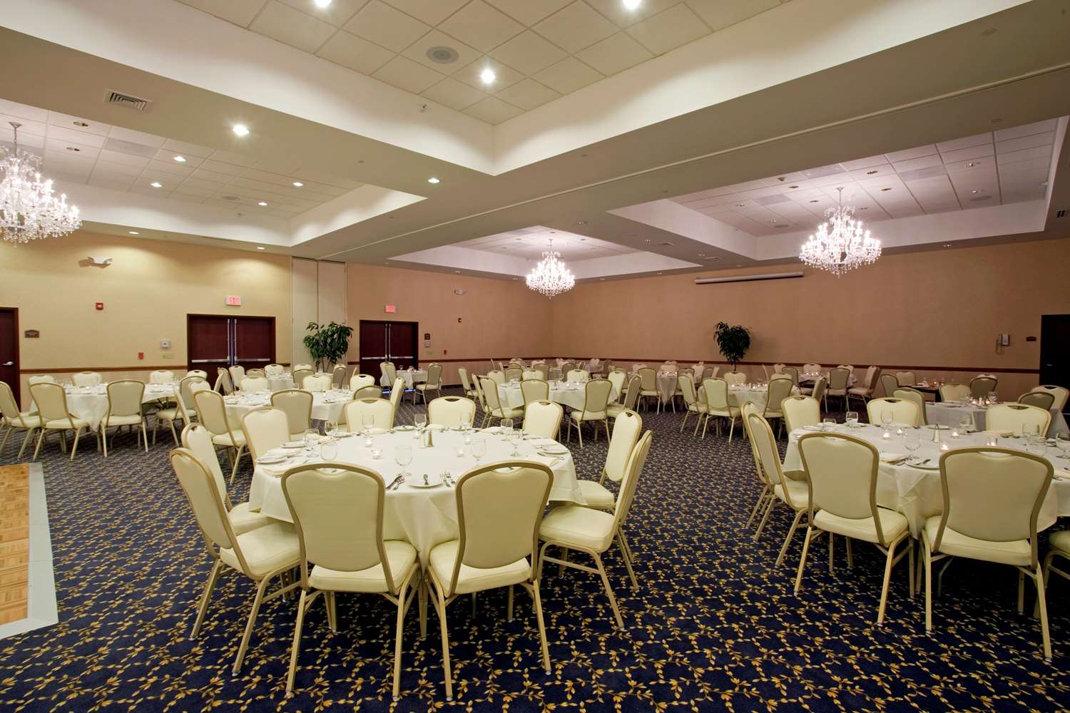 Best Western Plus Ticonderoga Inn & Suites 33/35