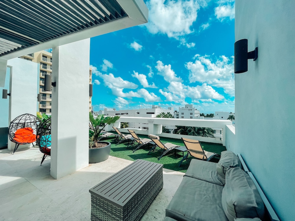 Fairwind Hotel Miami Beach 66/86