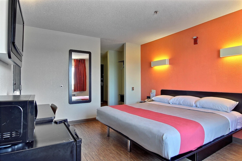 Motel6 Gilman, IL 14/50