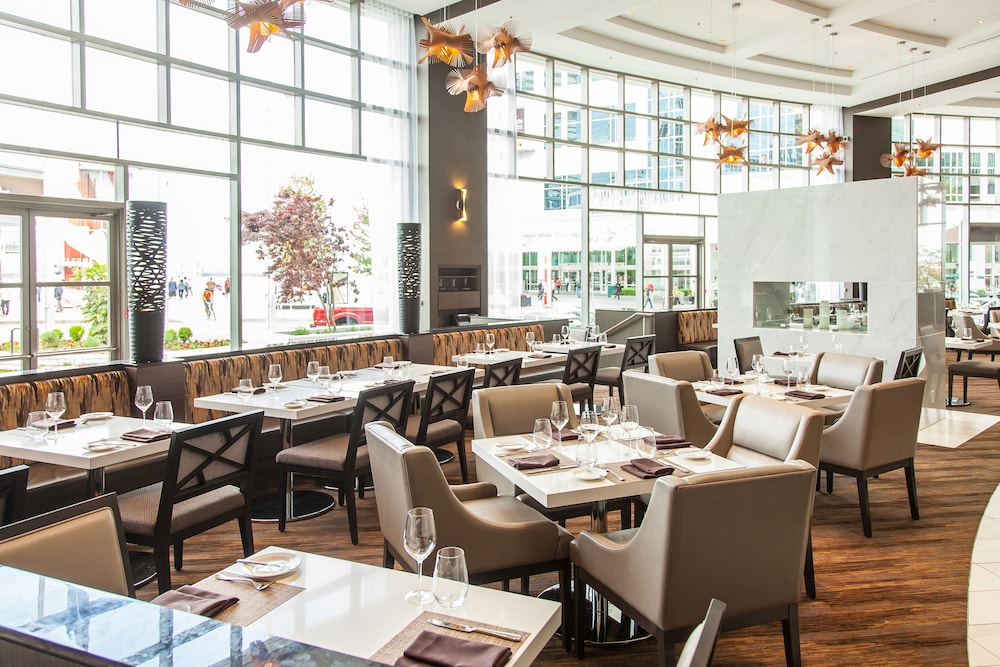 Fairmont Waterfront 50/72