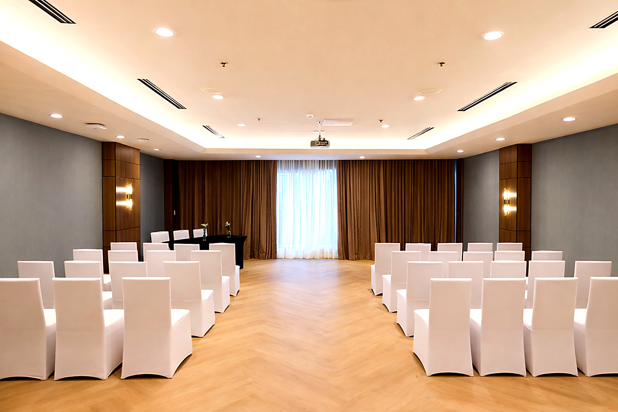 Crowne Plaza Panama 70/80